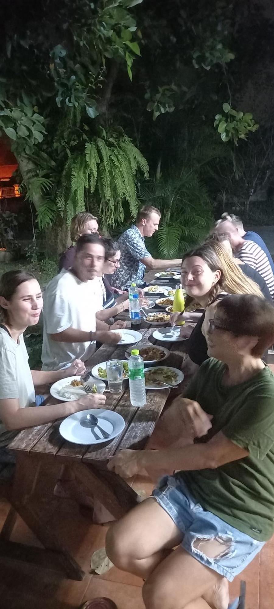 Plus Hostel Ayutthaya Eksteriør billede