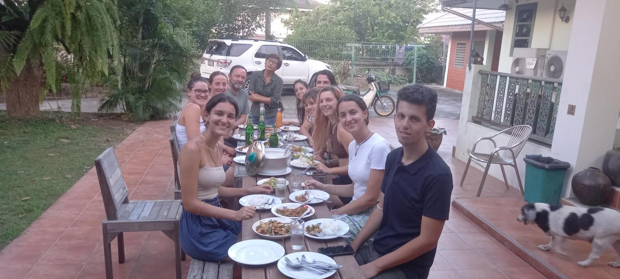 Plus Hostel Ayutthaya Eksteriør billede