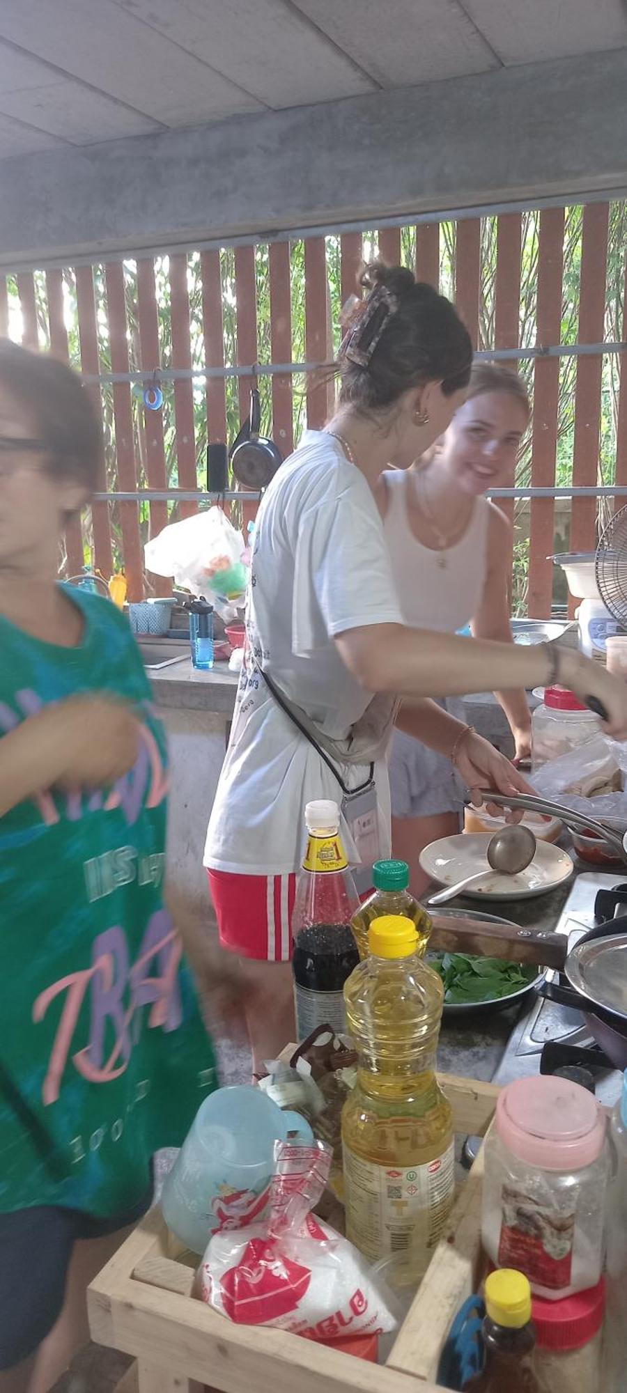 Plus Hostel Ayutthaya Eksteriør billede